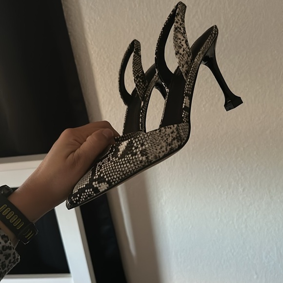 Marc Fisher Women's Hadya Pump - Picture 3 of 4